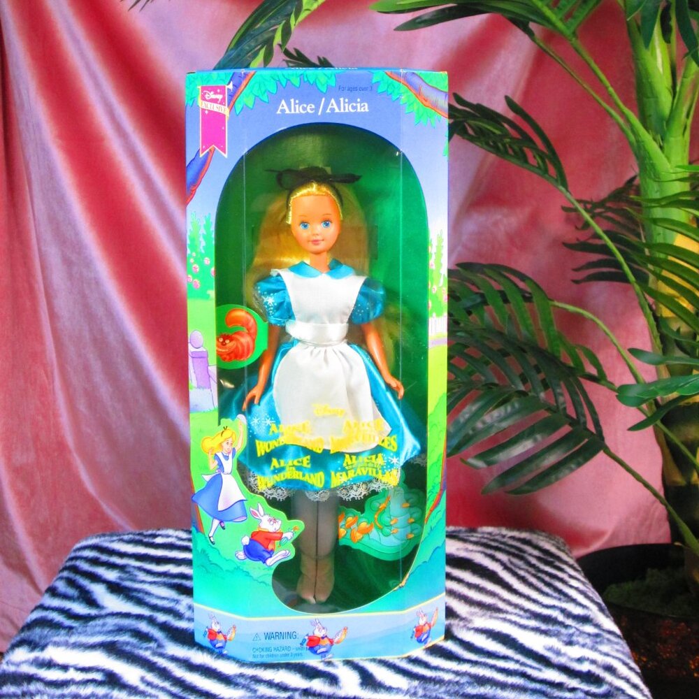 Disney Exclusive Alice in Wonderland Mattel Alice/Alicia Doll